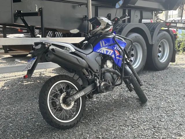 XTZ 250 Lander 2020 com 20 mil km 