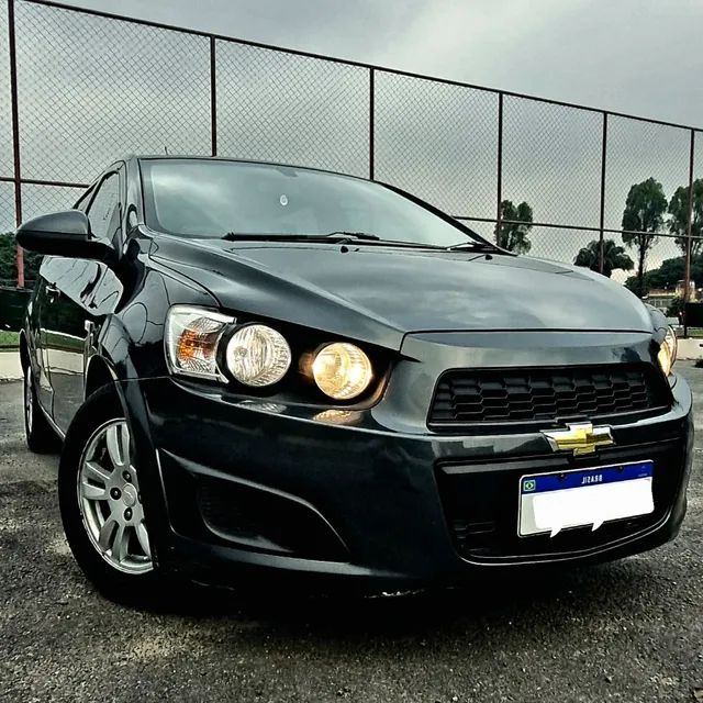 Carros na Web, Chevrolet Sonic Effect 1.6 AT 2014