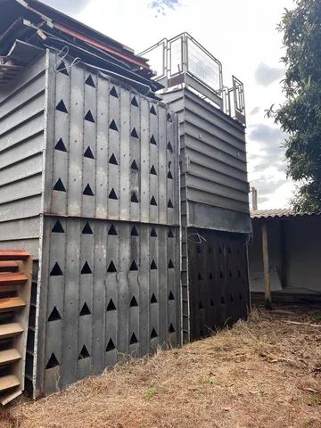Secador de grãos 40 ton usado marca CEDAR