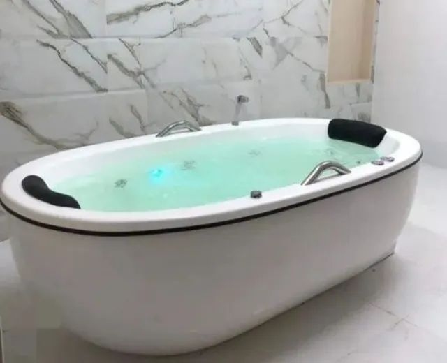 OFURO OVAL COM HIDROMASSAGEM E AQUECEDOR MEDIDA 1.90 X 1.08 X 0.60 DUPLO - Foto 2