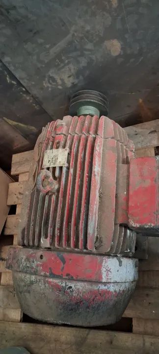 Vendo ou troco Motor Weg 30 cv