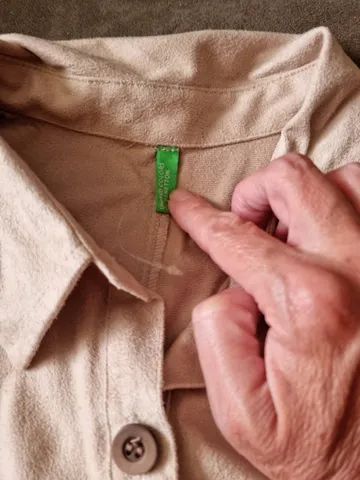 macaquinho com aspecto de camurça benetton, 38, nunca usado - Foto 2