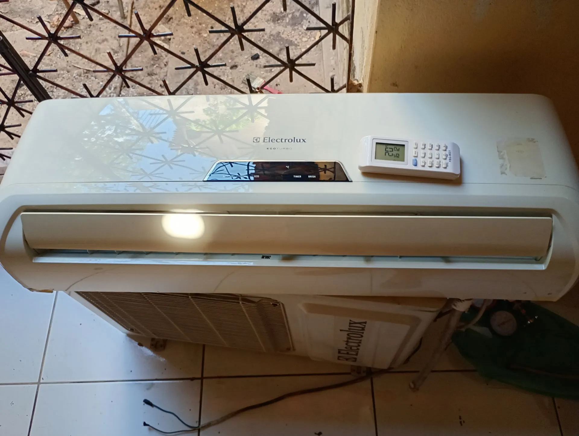 Vendo ar-condicionado de 9mil até 60 mil BTUs ja entrego instalado e com garantia
