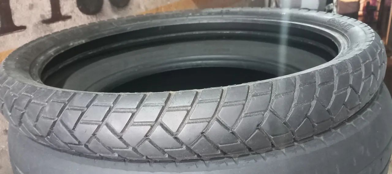 Pneu aro 21 dianteira Lander 