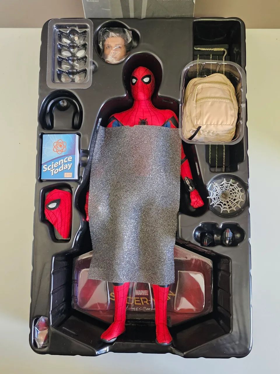Figura de Ação Homem-Aranha - Homecoming - 1/6 Escala - Foto 3