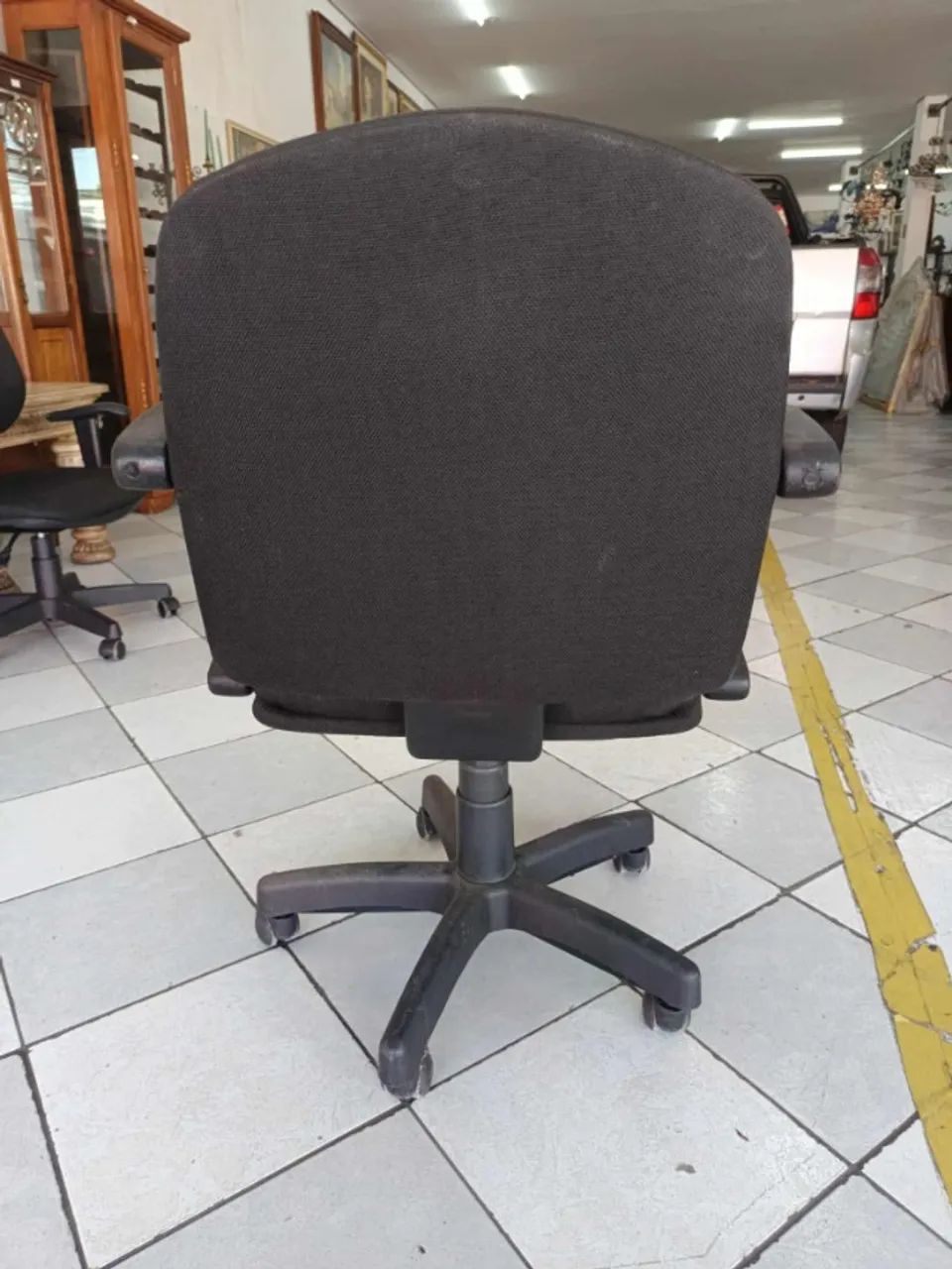 Cadeira para escritório giratória com rodinhas - Foto 2