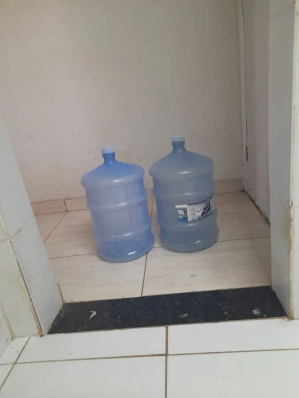 Galão de 20 Litros Azul Vazio - Garrafão de Água Mineral - Foto 3