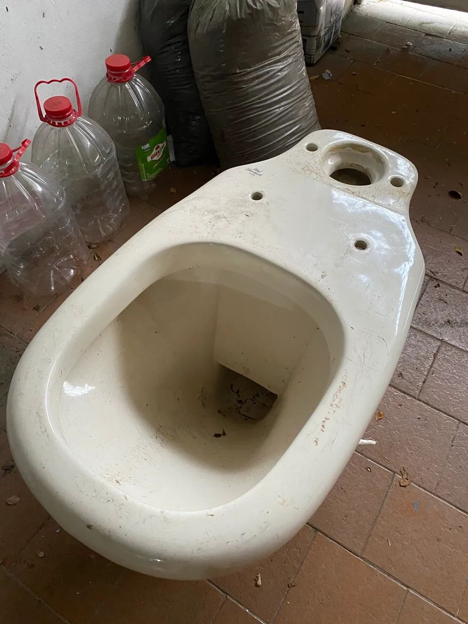 Vaso acoplado sem caixa