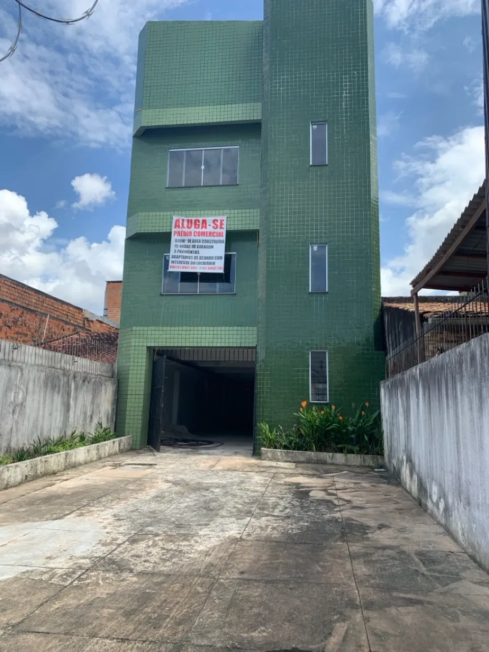 PRÉDIO COMERCIAL ANTÔNIO BARRETO 3 ANDARES COM GARAGEMN