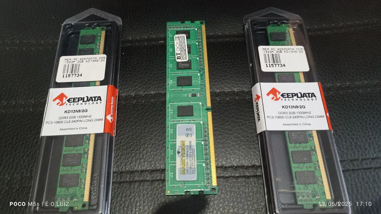 3 Memórias RAM DDR3 2GB 1333MHz PC3-10600 CL9 240Pin Long DIMM
