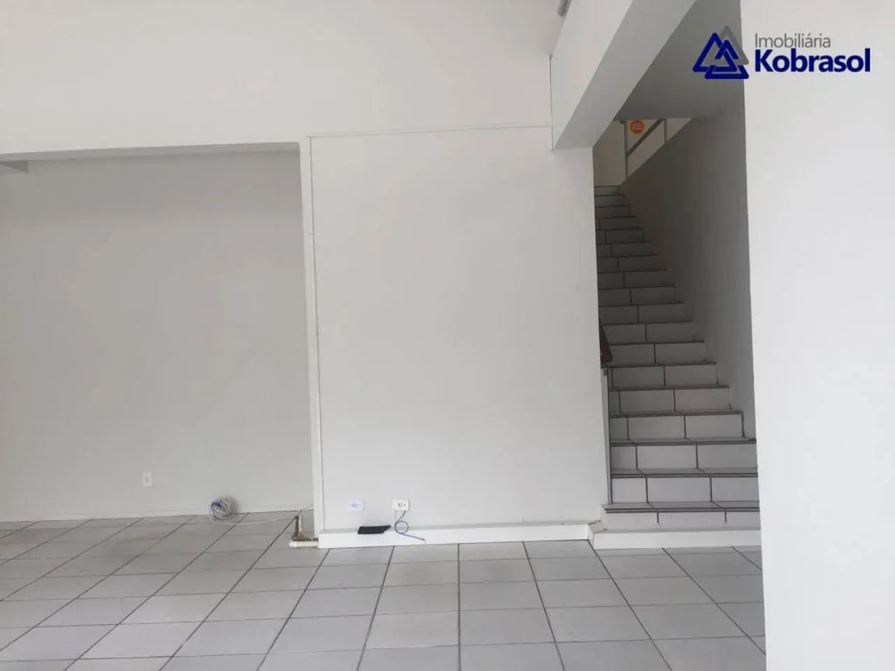 Loja para alugar, 90 m² por R$ 4.496,11/mês - Kobrasol - São José/SC - Foto 2