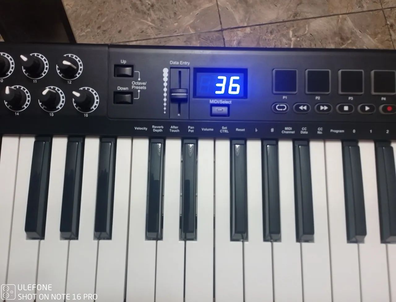 Teclado Controlador Musical 61 Teclas
