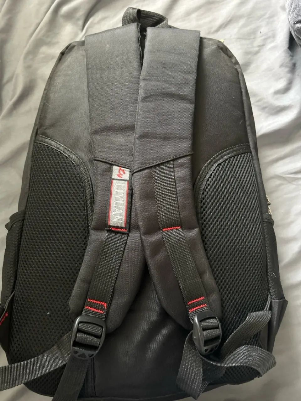 Mochila preta espaçosa - Foto 3