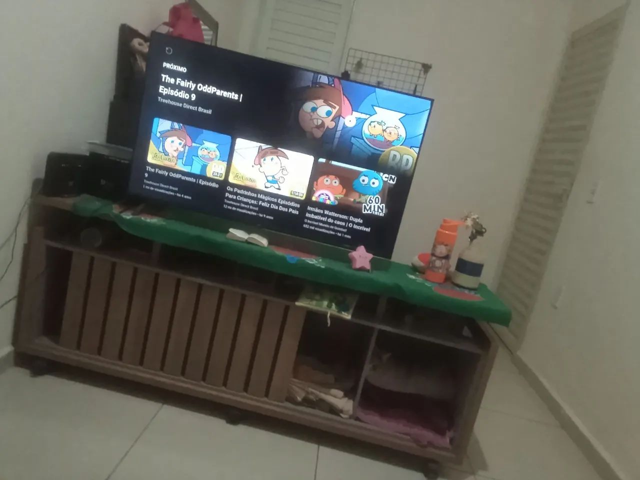 Raque de televisão 64169945845249120