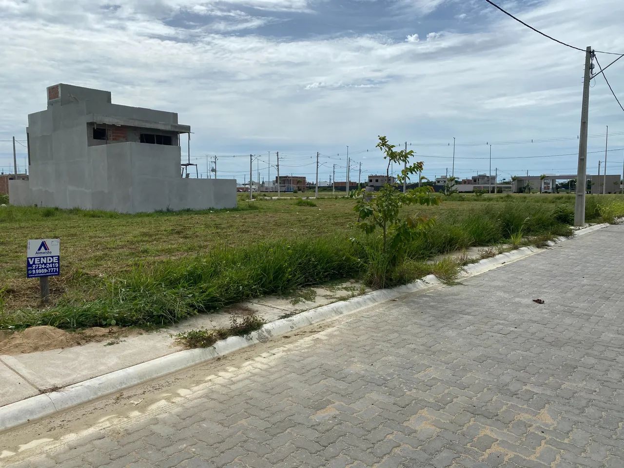 Terreno no acesso controlado, 8x20, com 160m2, próximo a pista principal e o condominio 2 - Foto 3