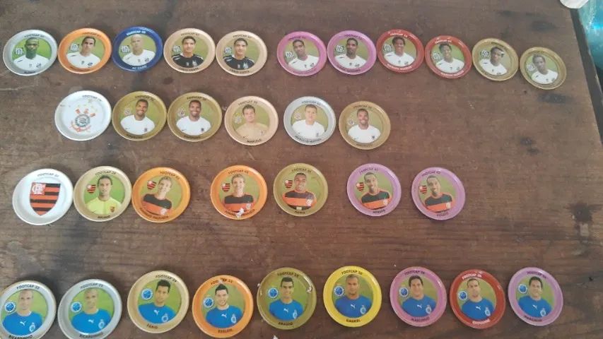 57 tazos colecionáveis de time  - Foto 3