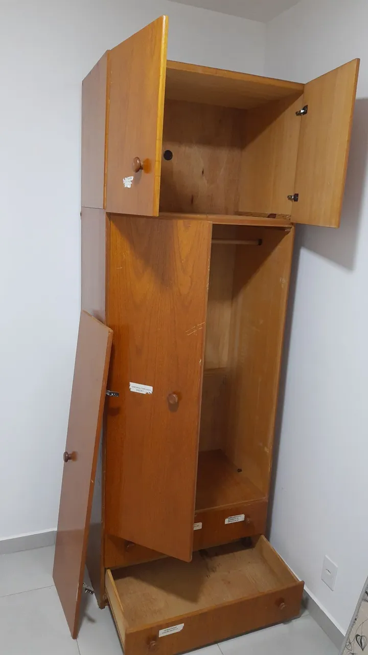 Doação de Guarda-Roupa e cama usados