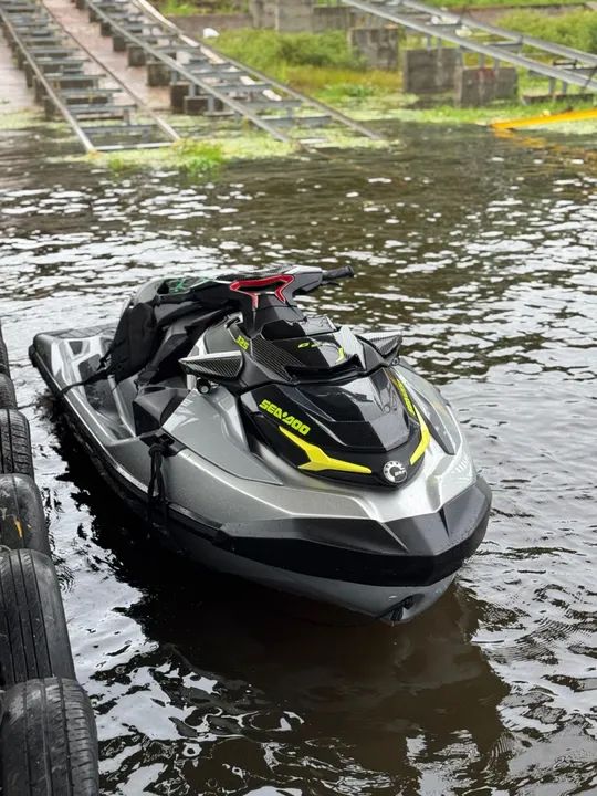 Jet ski gtx 300 Limited 2021 , aceito carro ou jet no negócio ( aberto a proposta) - Foto 2