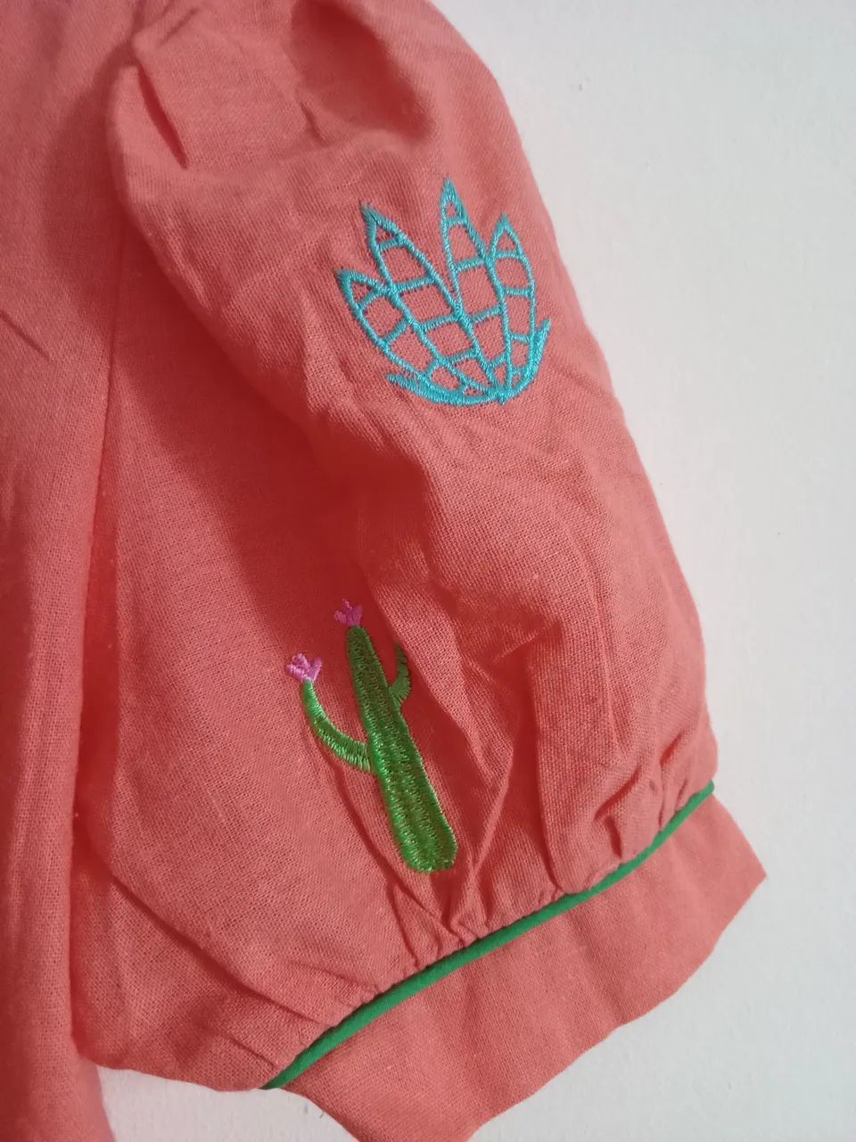 BLUSA FEMININA NOVA TAMANHO P - Foto 4