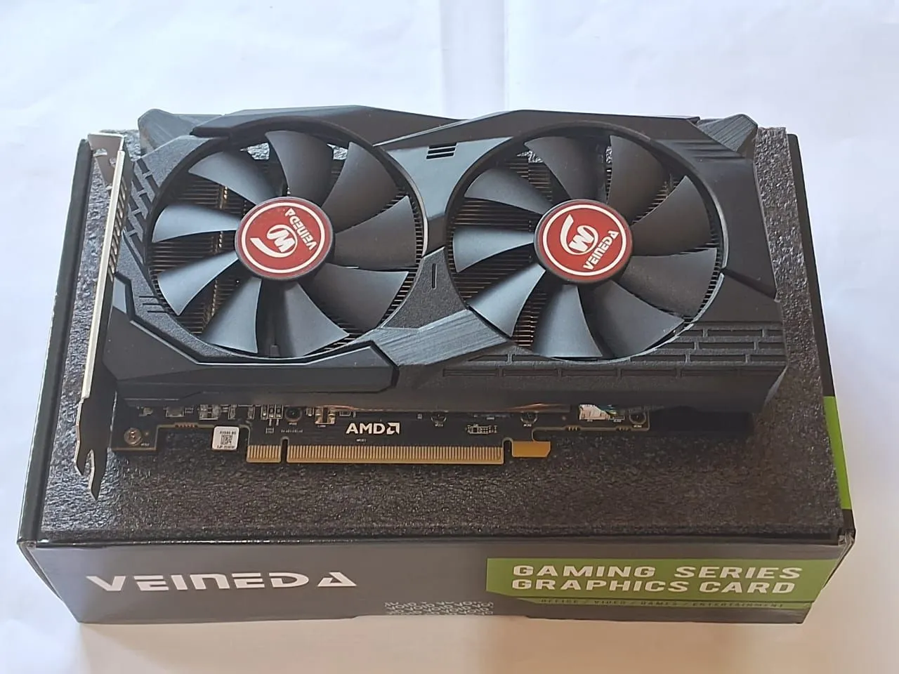 Placa de Vídeo Veineda rx 580 (na caixa )