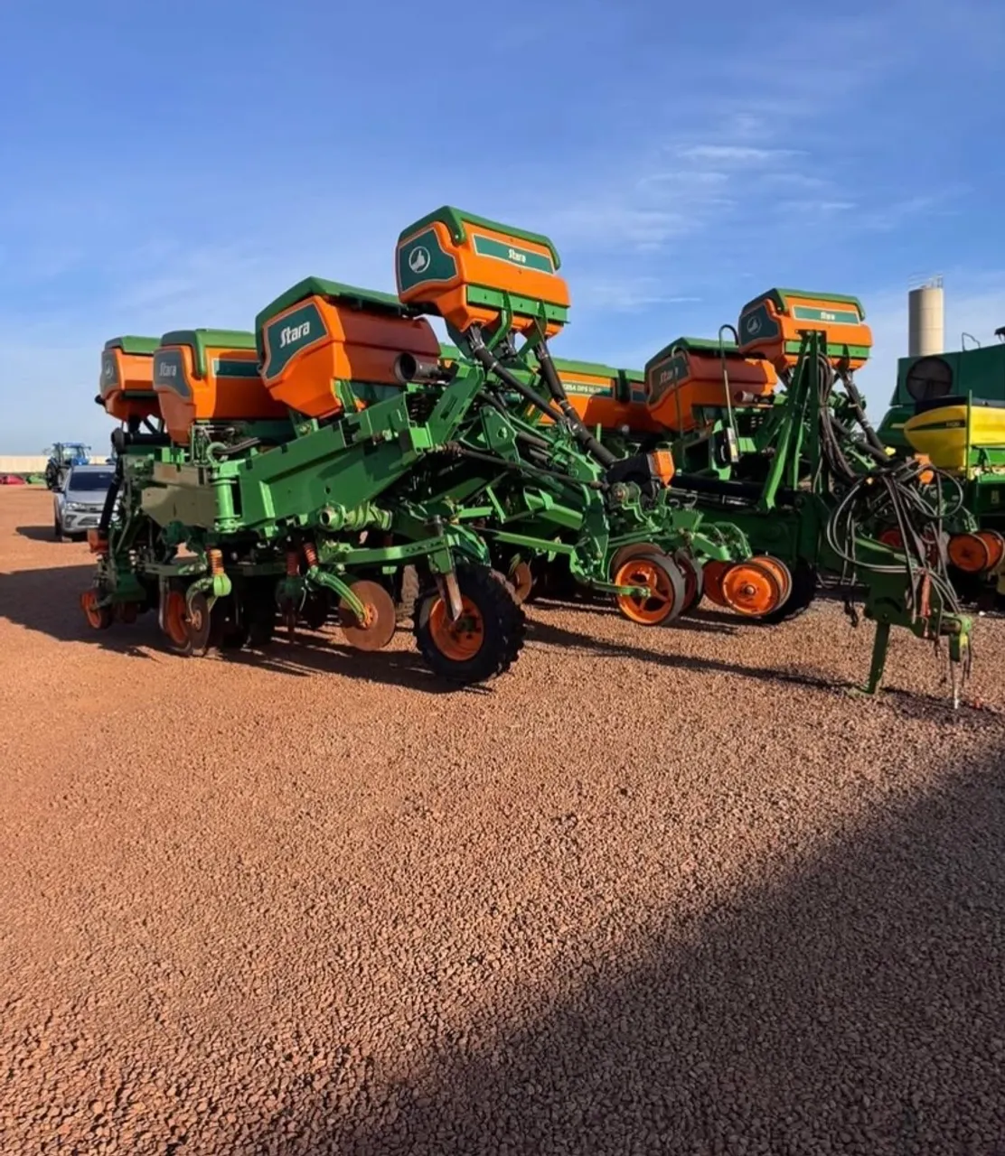 Plantadeira implemento