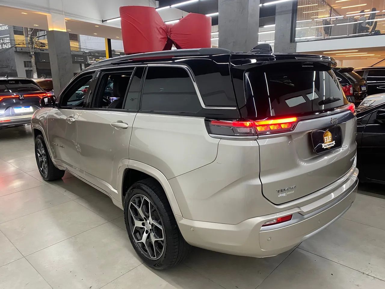 Jeep Commander Overl. Td380 2.0 4X4 Die. AUT 2022 - Foto 4