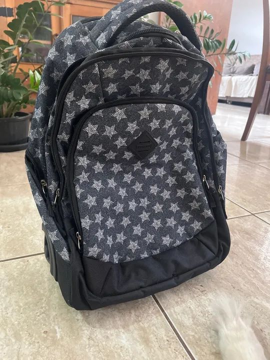 Mochila Escolar sestini nova com Rodinhas