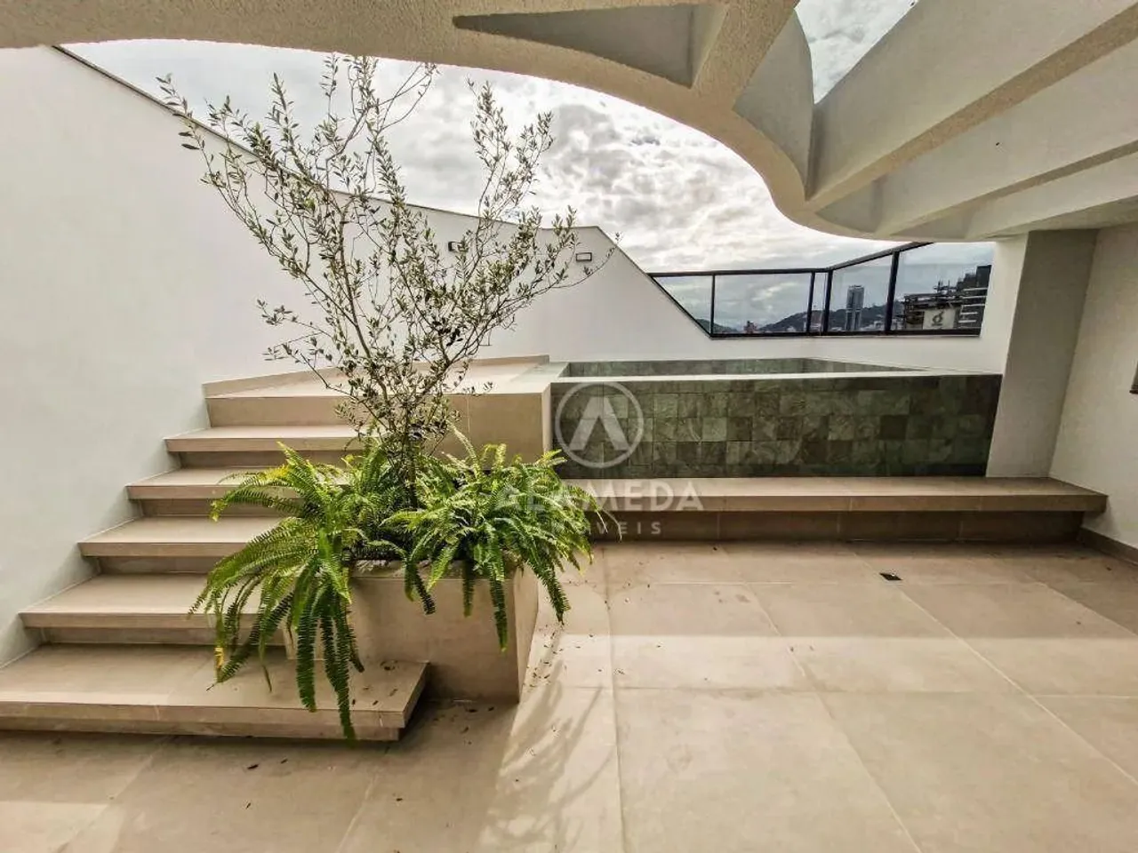 Cobertura com 3 dormitórios à venda, 244 m² por R$ 2.350.000,00 - Jardim Blumenau - Blumen