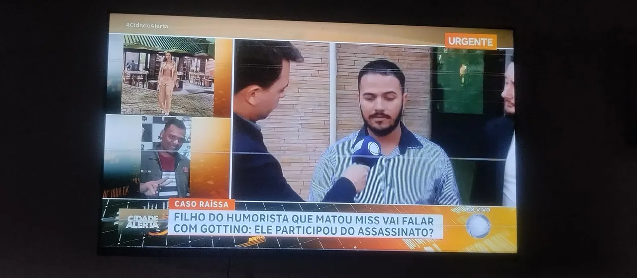 TV Smart Tela Plana com lista na tela