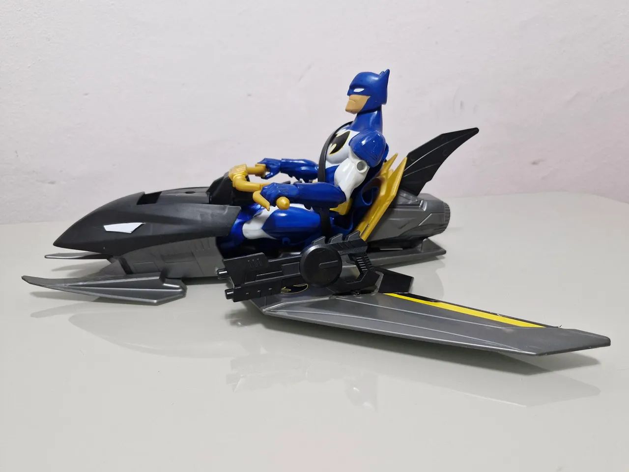 Figura do Batman + Batjet - Justice League Action - Foto 3