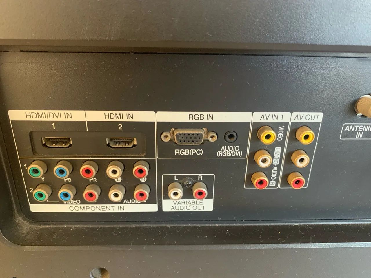 TV LG 32 polegadas modelo LC4R analógica  - Foto 3