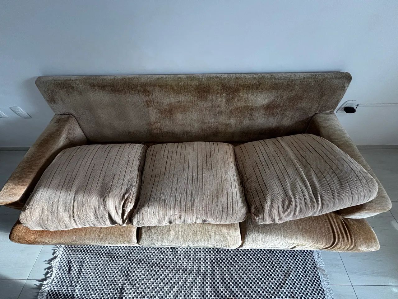 Sofá usado - 3 lugares - Foto 2
