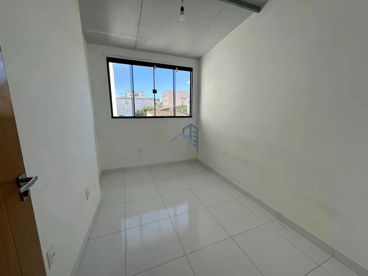 APARTAMENTO 2/4 LOCALIZADO NO CENTRO - Foto 4