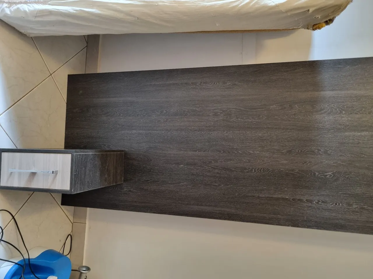 Cabeceira para cama de casal com cômoda embutida