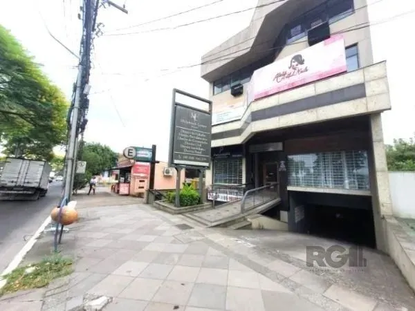 Loja em Porto Alegre, no bairro Cavalhada, e 0 banheiros, para locação.