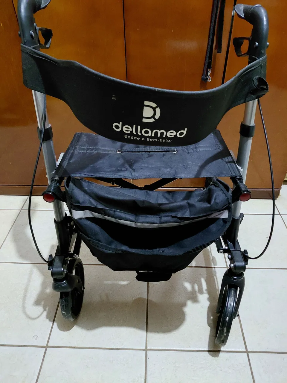 Vendo andador Dellamed