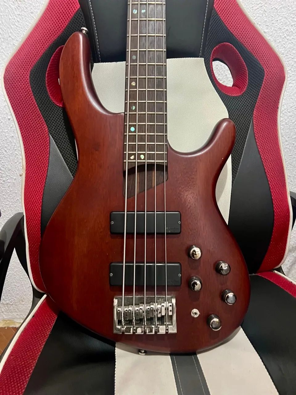 Baixo 5 cordas Cort B5 Plus Mahogany