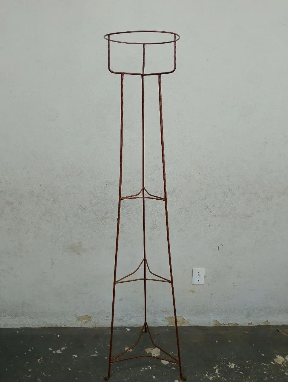 01 floreira tripé 4 andares - Foto 2