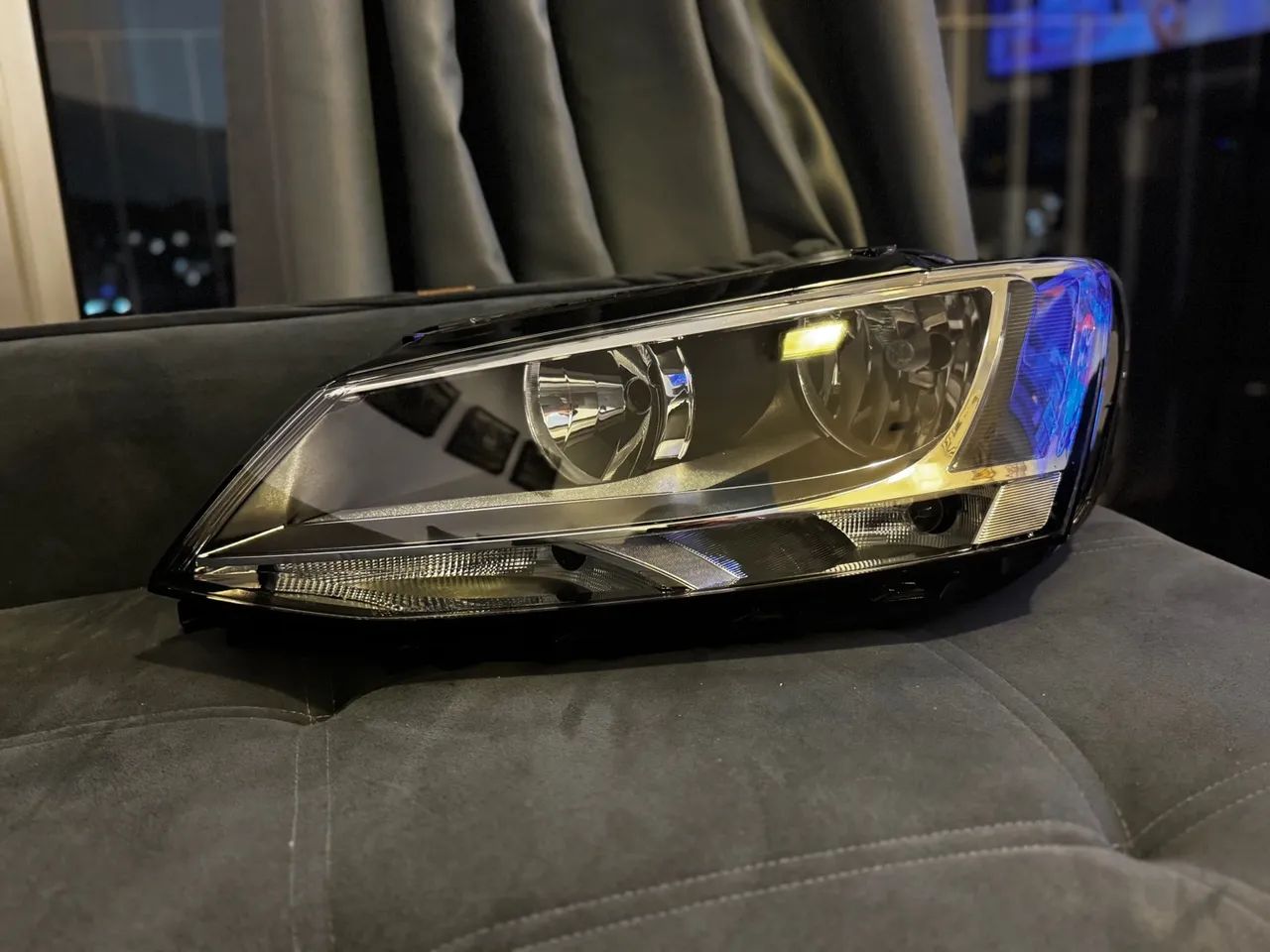Farol Lado Direito Jetta 2012 2013 2014 2015 2016 2017 2018 - Sem Led  - Foto 4