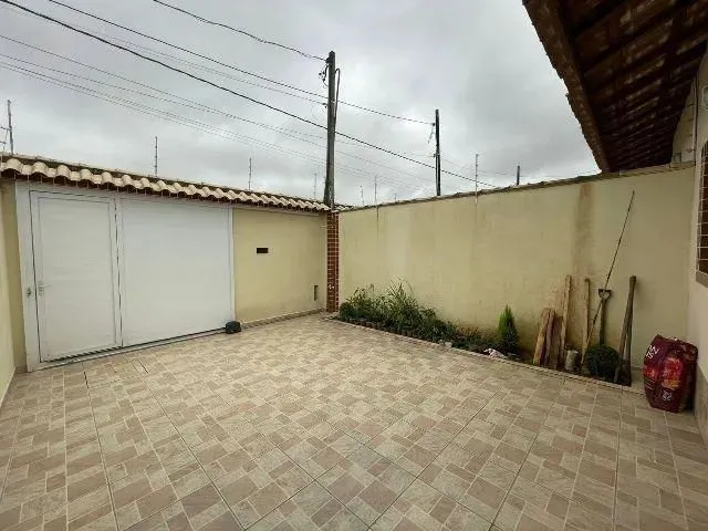 Casa com Piscina no Balneario Plataforma em Mongaguá - 11597