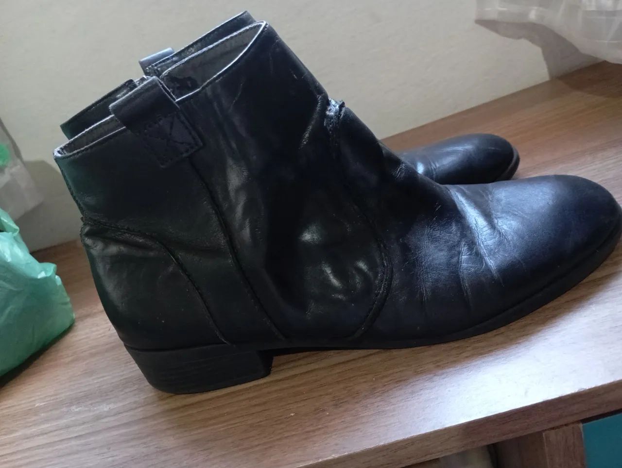 Bota de couro feminina Arezzo original  - Foto 3