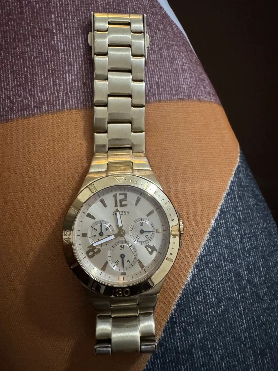 Relógio Guess Feminino Aço Dourado ORIGINAL  - Foto 4