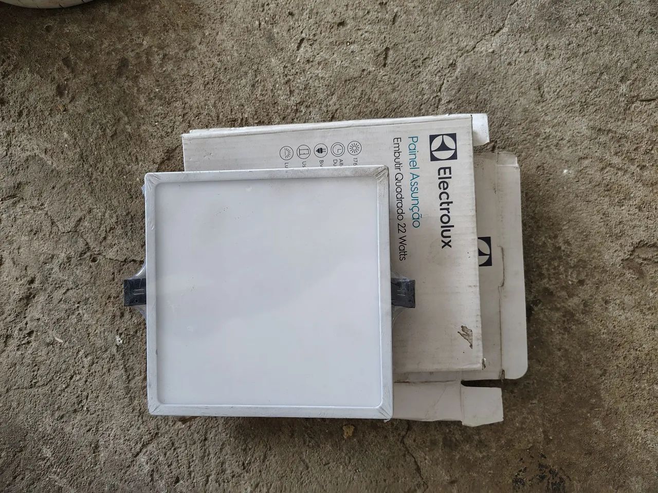 Painel LED Embutir Quadrado amarela 22W Electrolux