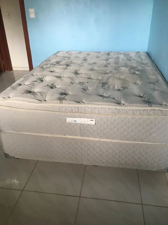 Cama Box com base