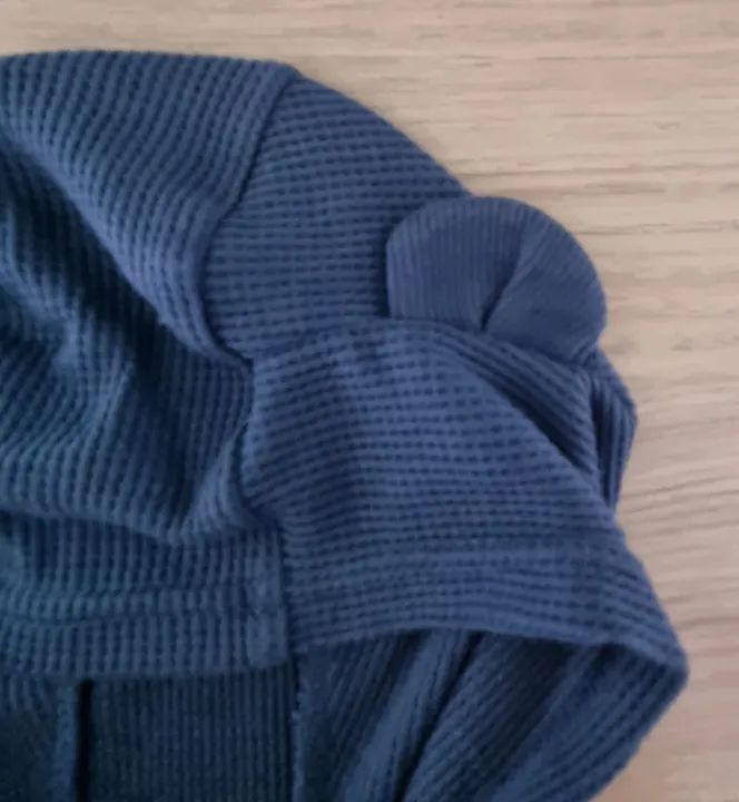Macacão de bebê com capuz de ursinho da marca Carters -  tamanho 3 m - Foto 4
