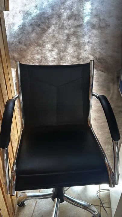 Vendo duas cadeiras giratórias  - Foto 3