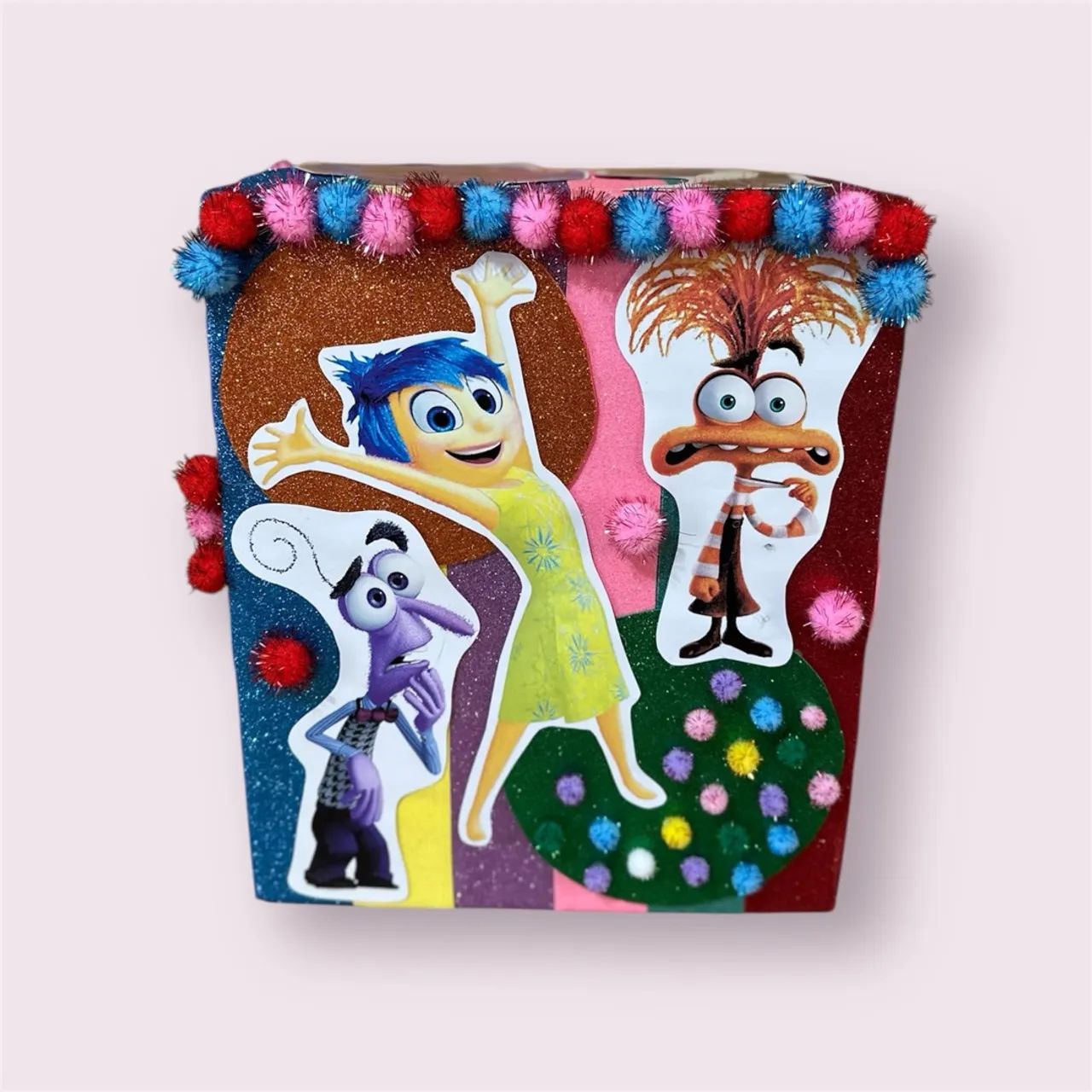 Mochila Maluca Divertidamente - Criatividade e Originalidade em Cada Detalhe!
