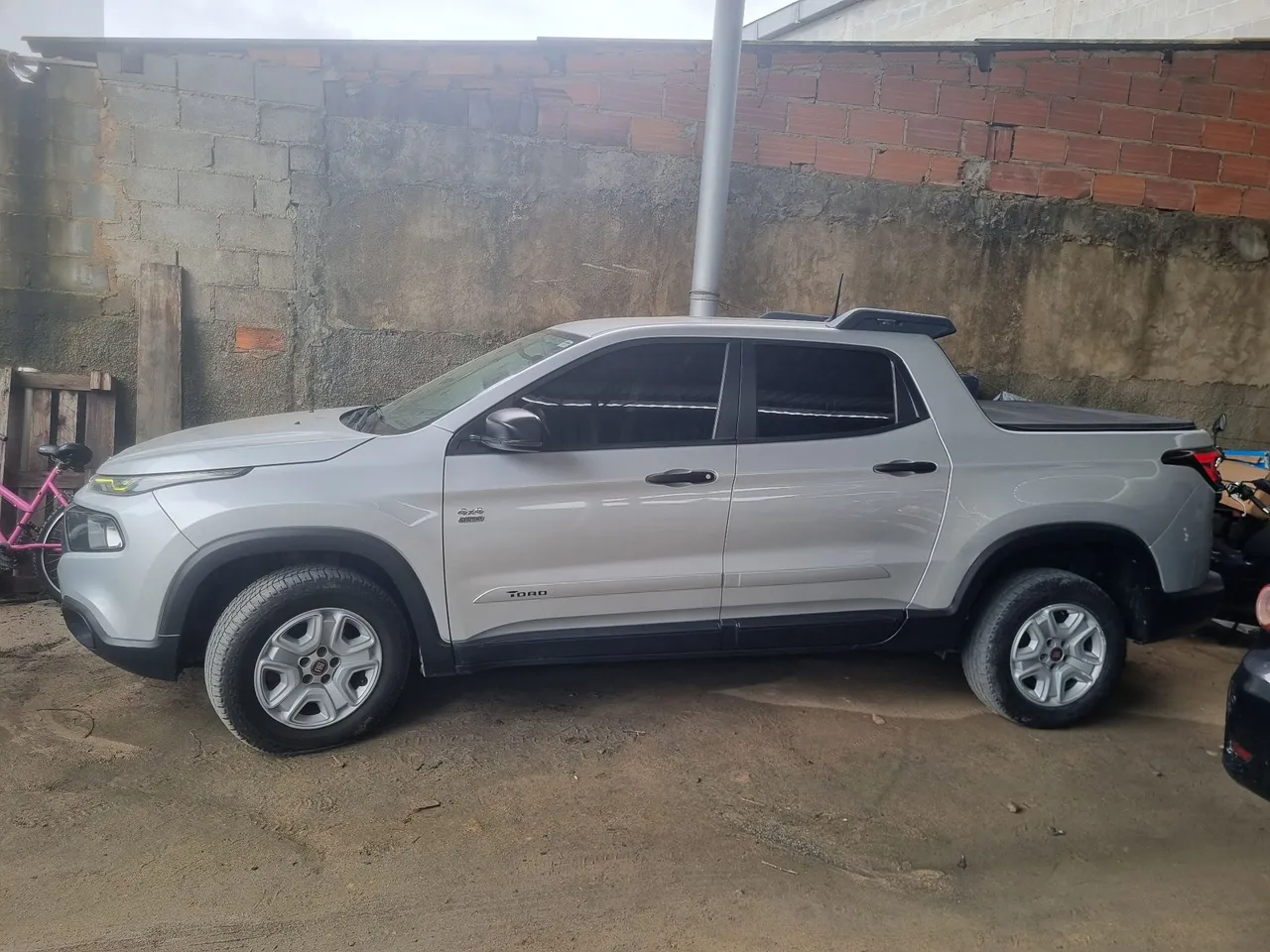Fiat toro diesel impecável
