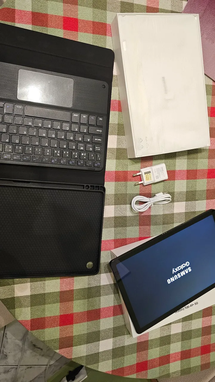 Samsung Galaxy Tab A9+ 5G + Capa Teclado