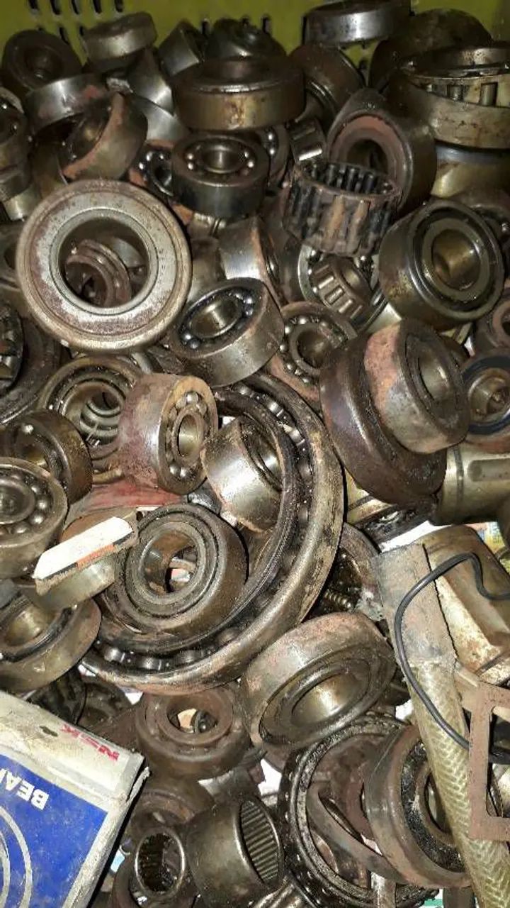 ENGRENAGENS-ROLAMENTOS-MANCAIS-MATERIAL ELÉTRICO (NÃO É SUCATA) É DE DESMANCHE DE MAQUINAS - Foto 5